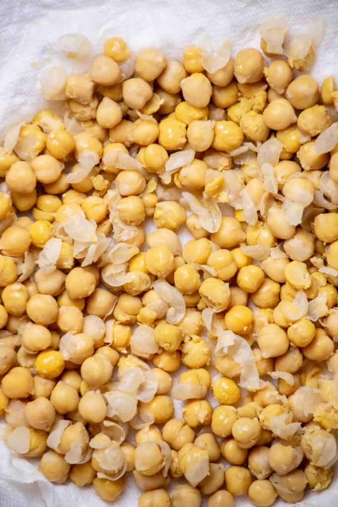 drain and rinse chickpeas, and rub with paper towels to remove skins