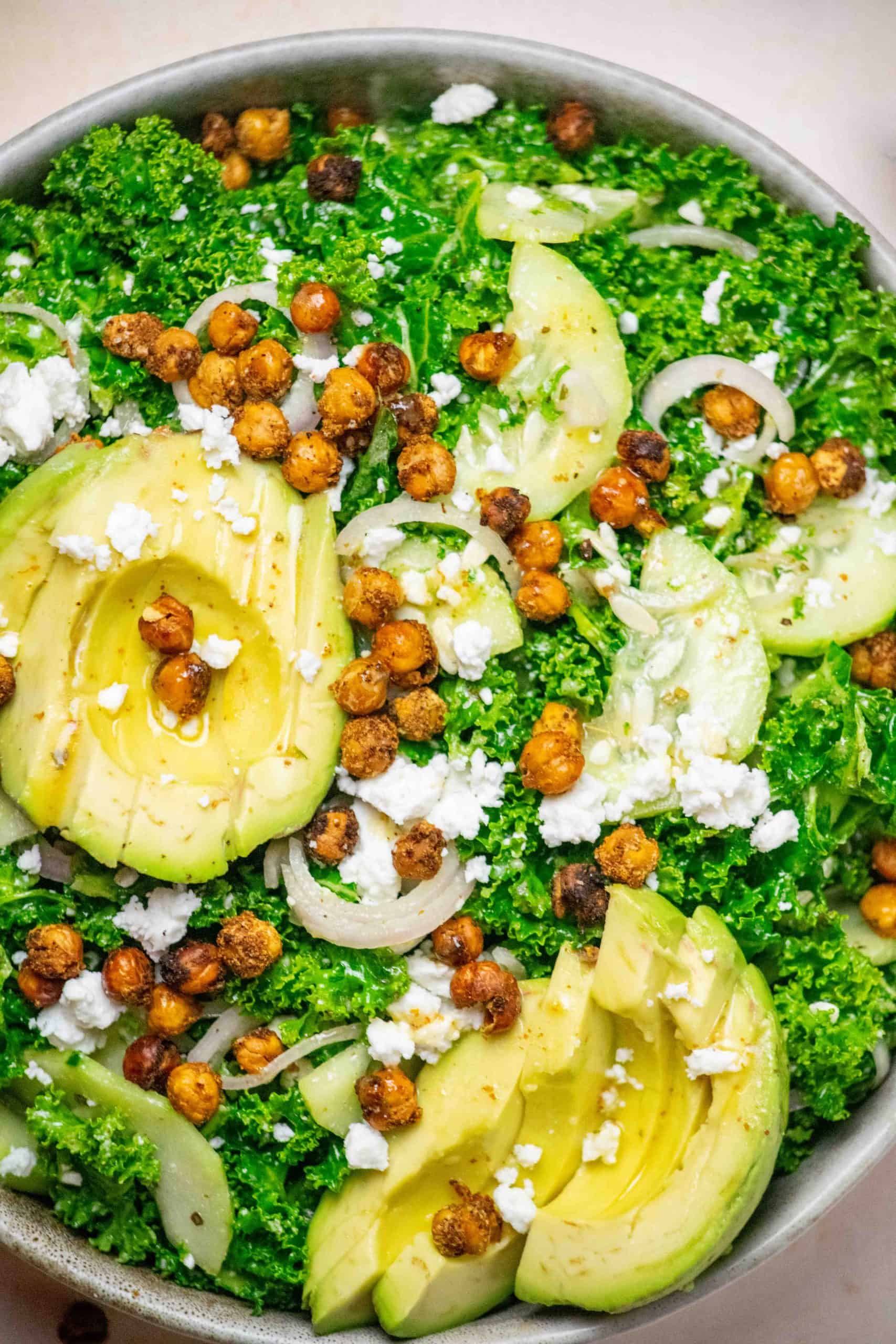 Kale salad with chickpeas