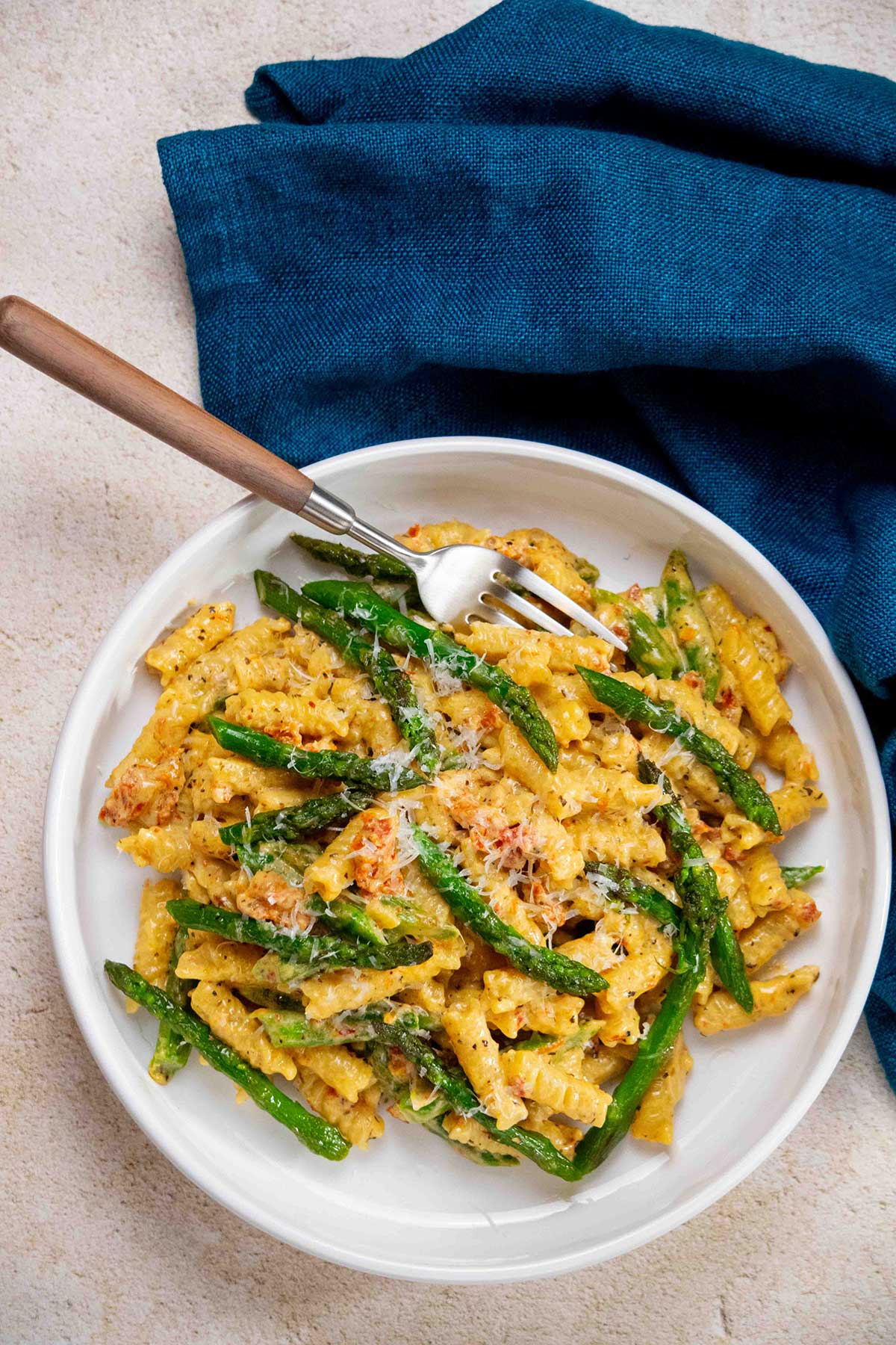 One Pan Pasta with Asparagus and Sun Dried Tomatoes