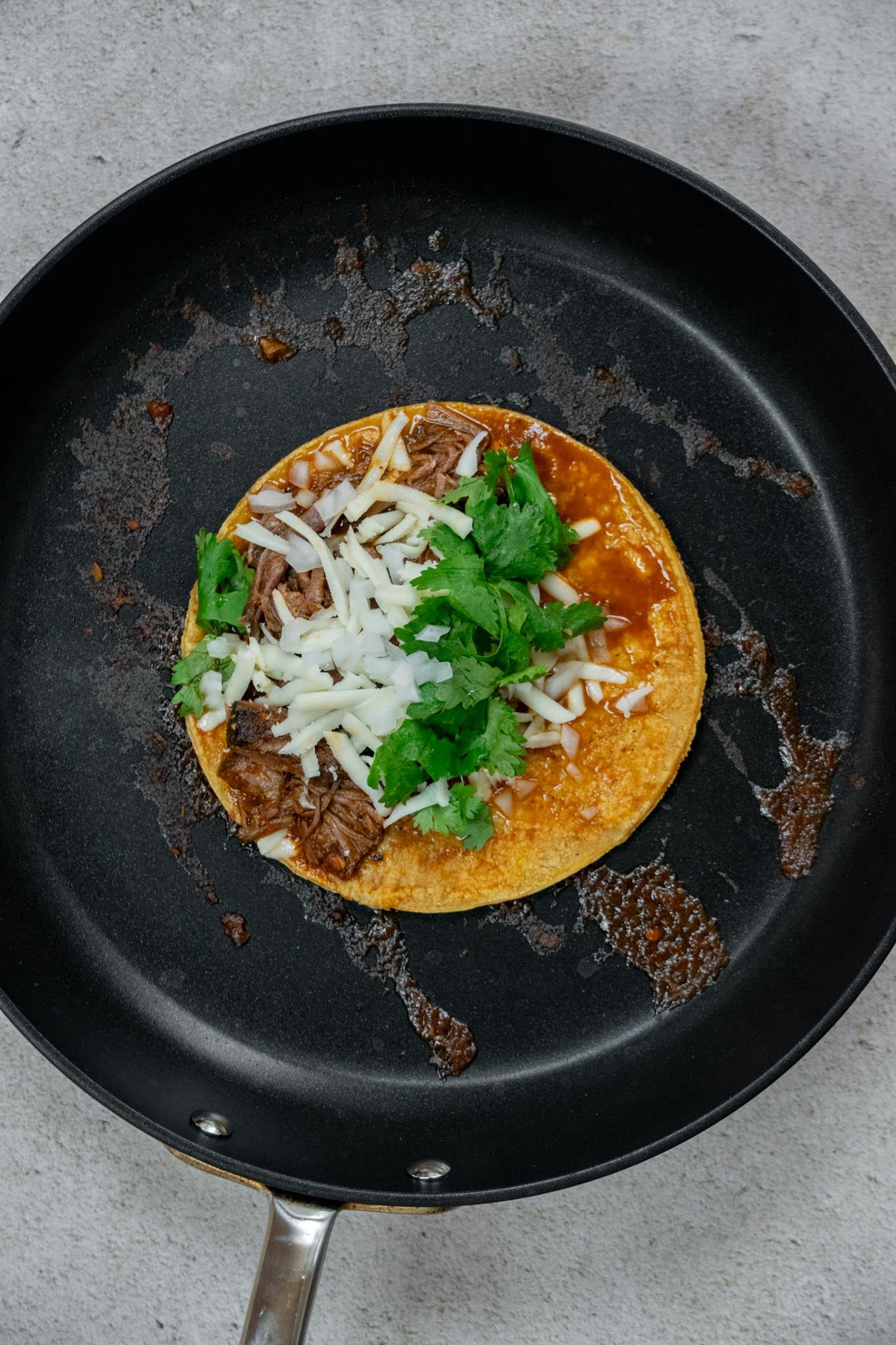 Fry the tacos. Fry your tacos over medium heat for 2-3 minutes.