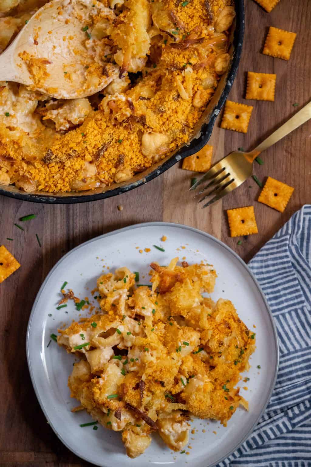 Skillet Mac and Cheese with Smoked Gouda and Cheez it Crust Jawns I