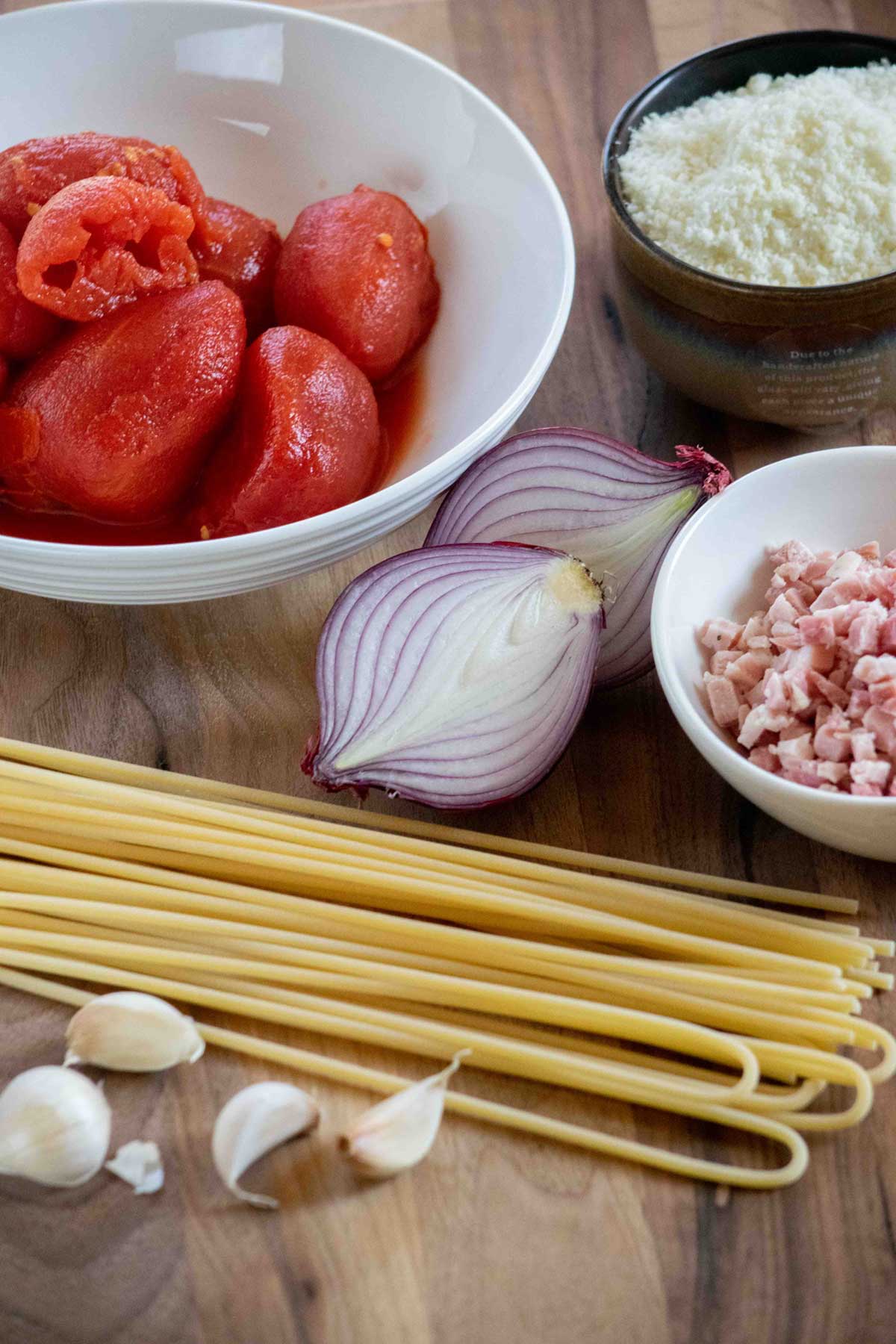 Bucatini Pasta Amatriciana ingredients