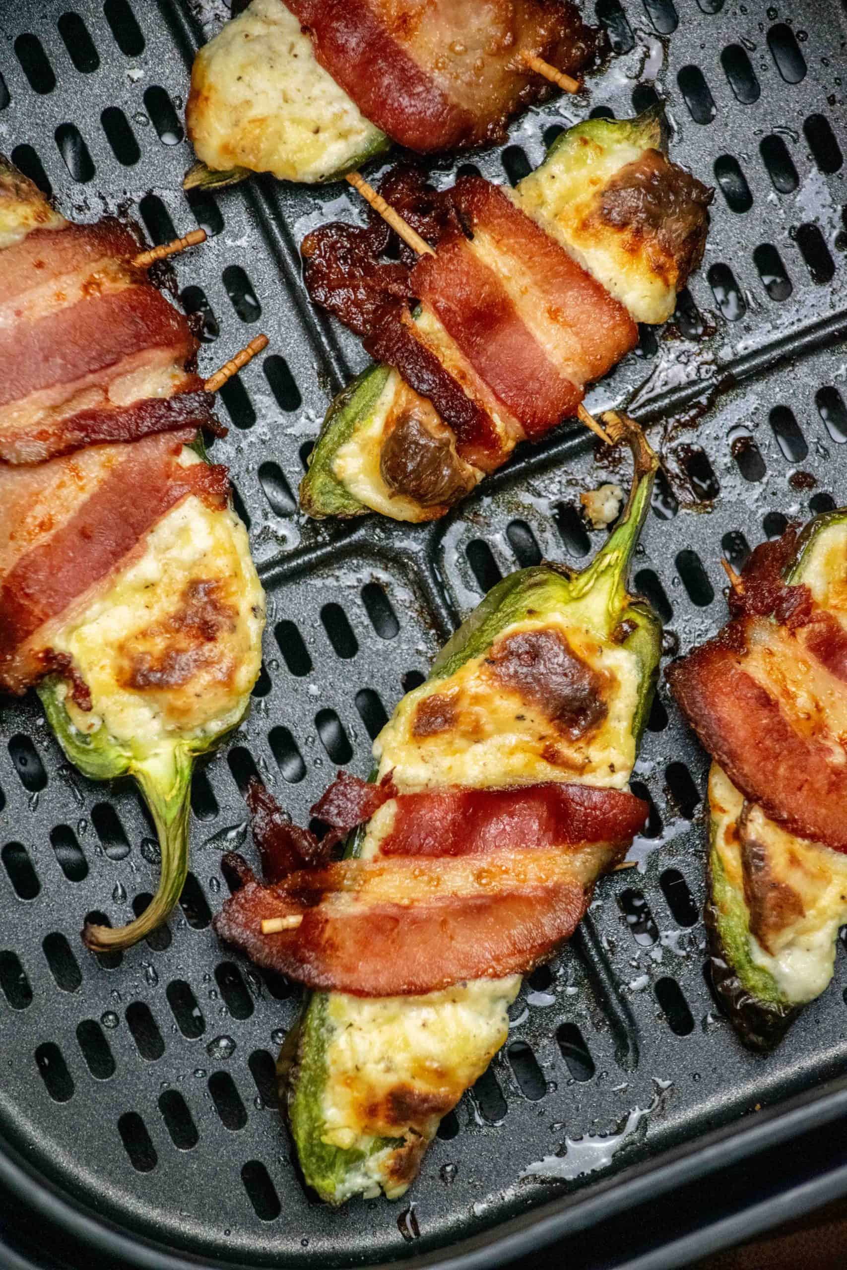 bacon wrapped jalapenos in the air fryer