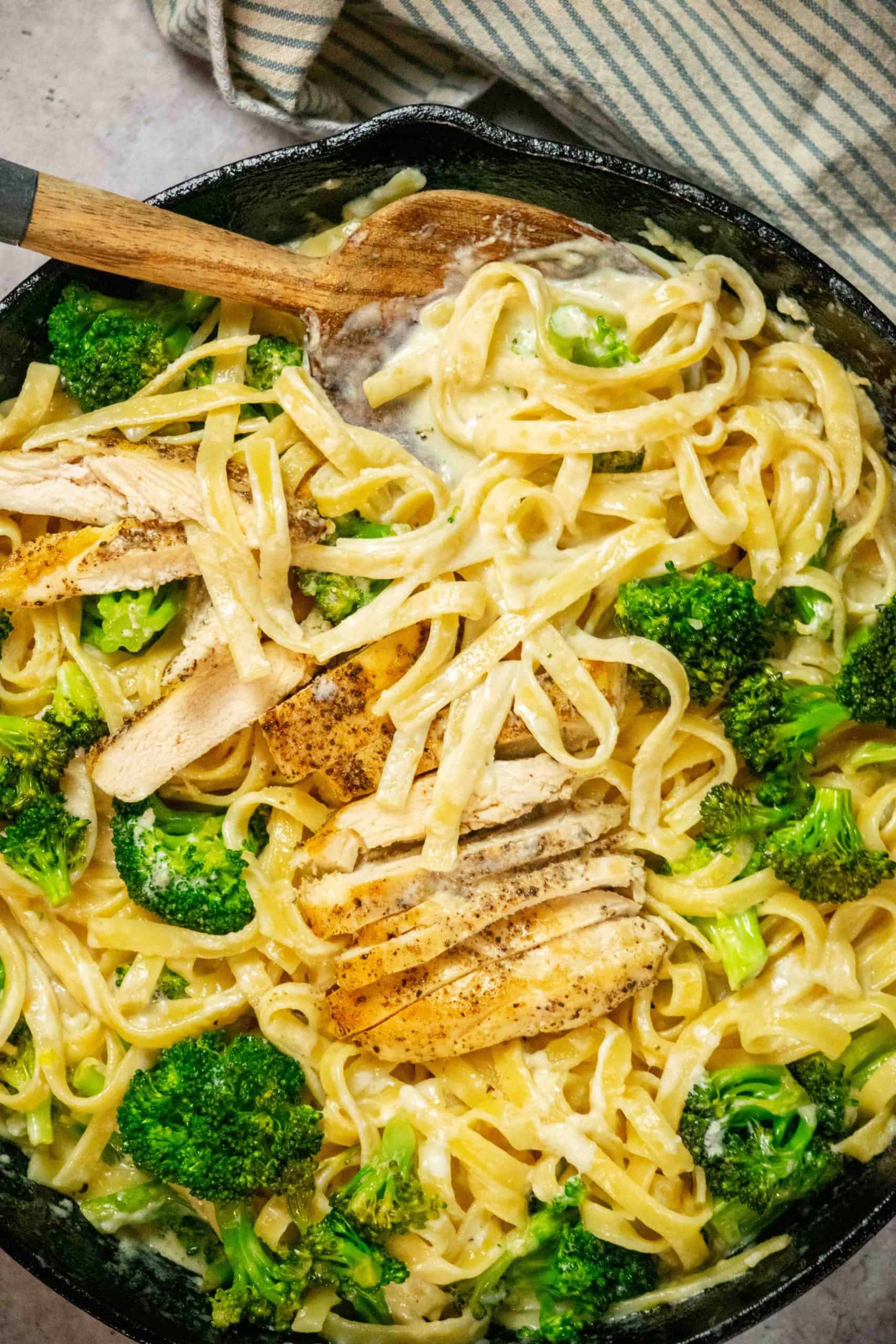 Fettuccine Alfredo with Chicken and Broccoli Recipe
