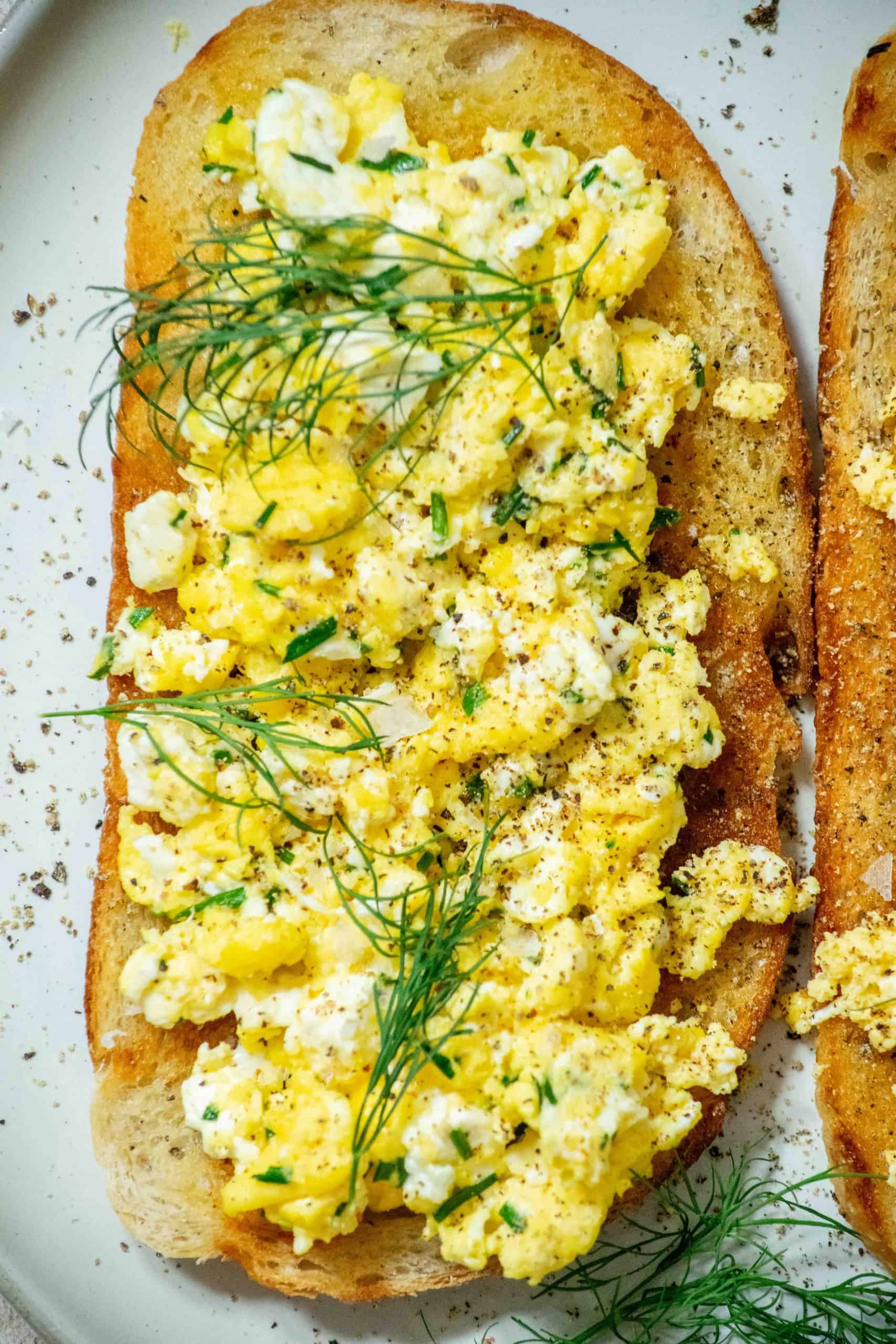 egg on toast recipe
with feta, chives and dill