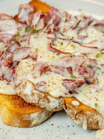 Creamed Chipped Beef Gravy on Toast Recipe (S.O.S.)