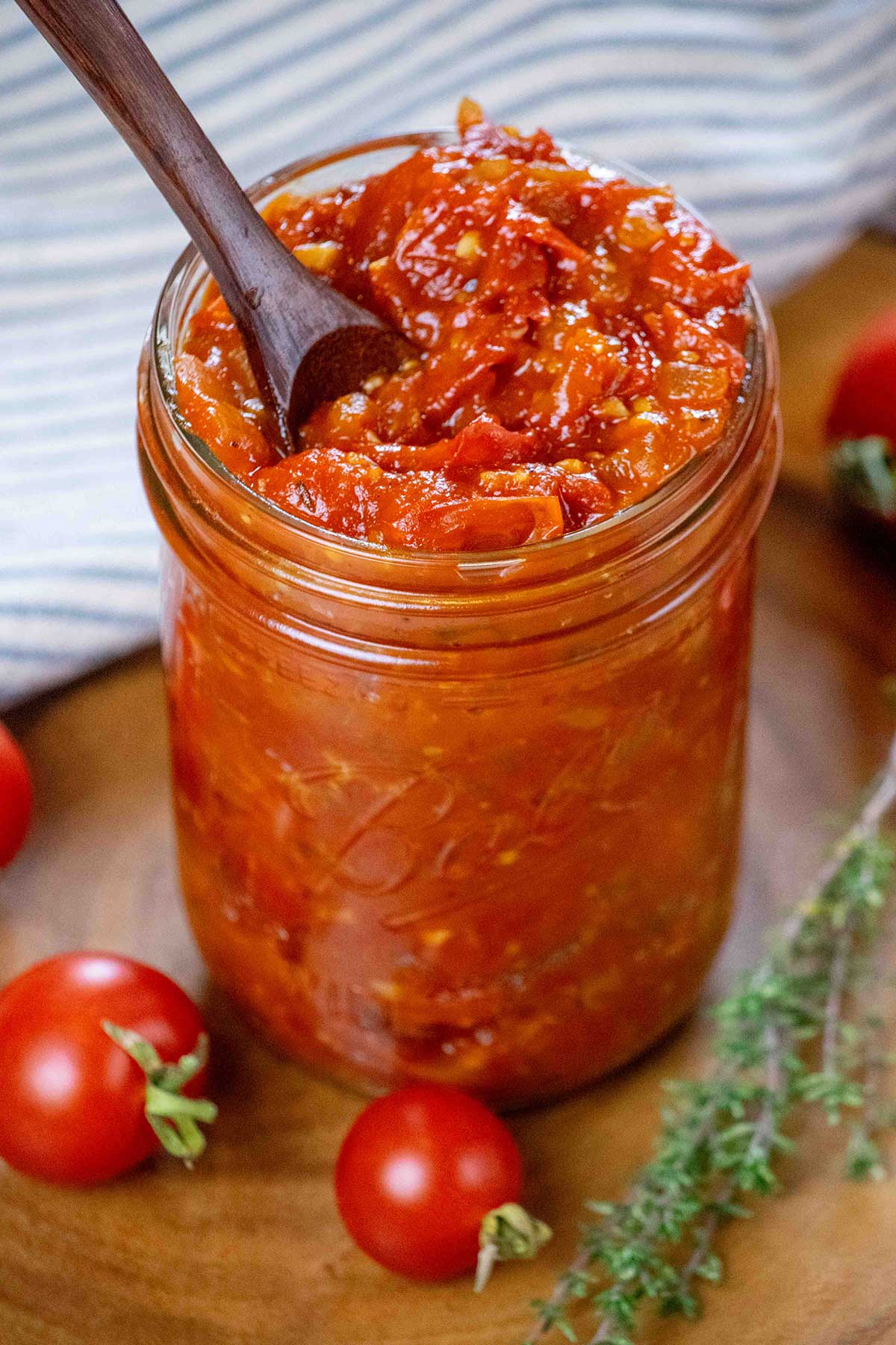 Tomato jam in a jar. 