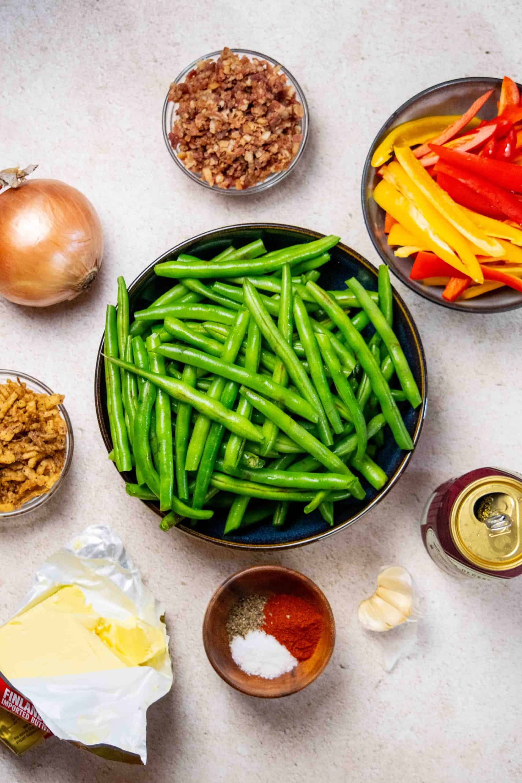 Green beans with bacon and onion ingredients