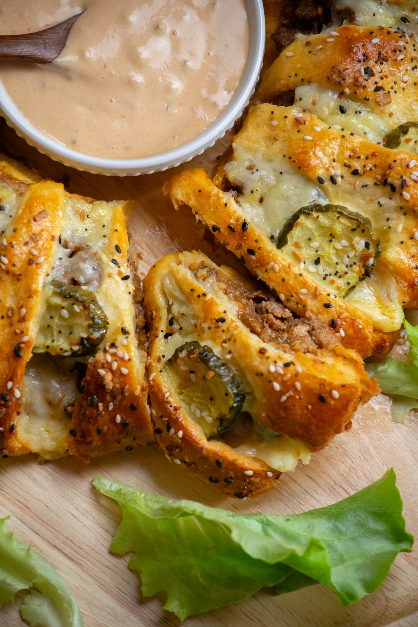 cheeseburger crescent rolls