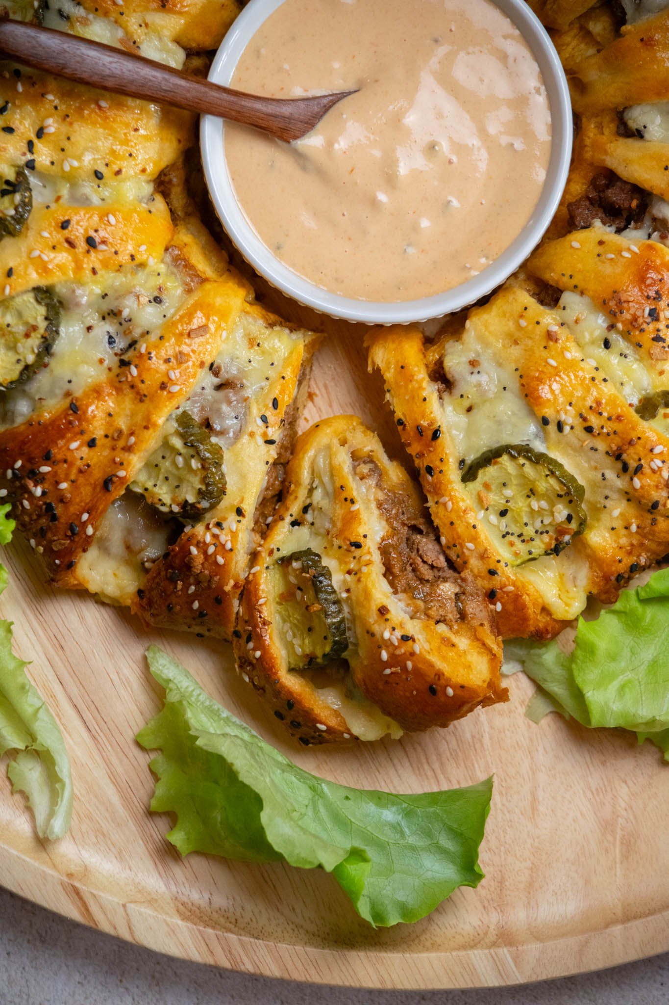 cheeseburger crescent rolls