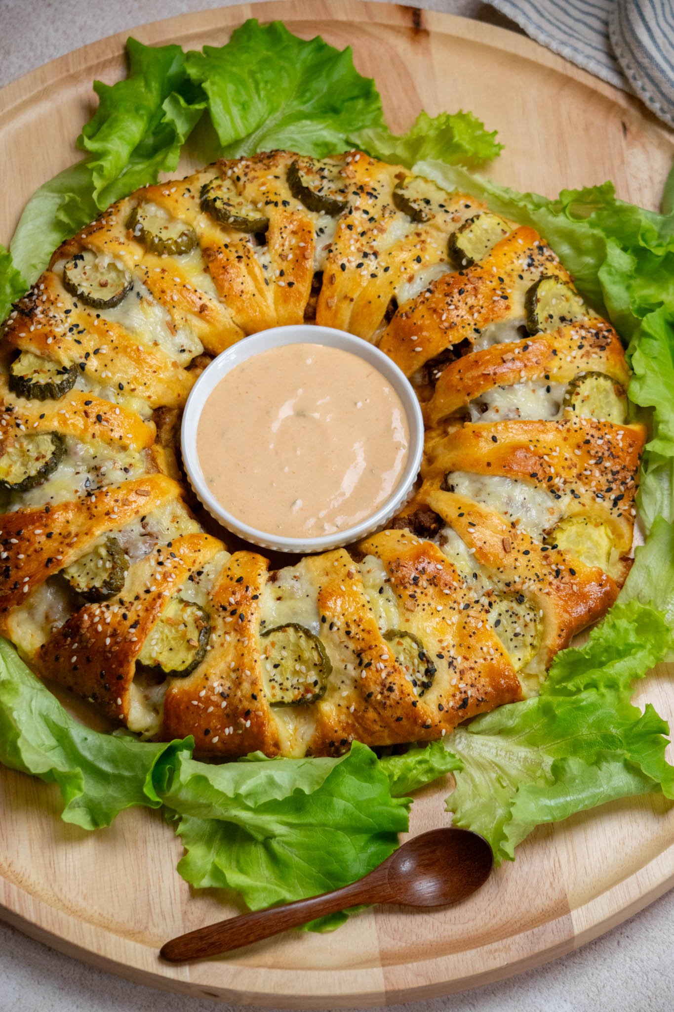 cheeseburger crescent rolls