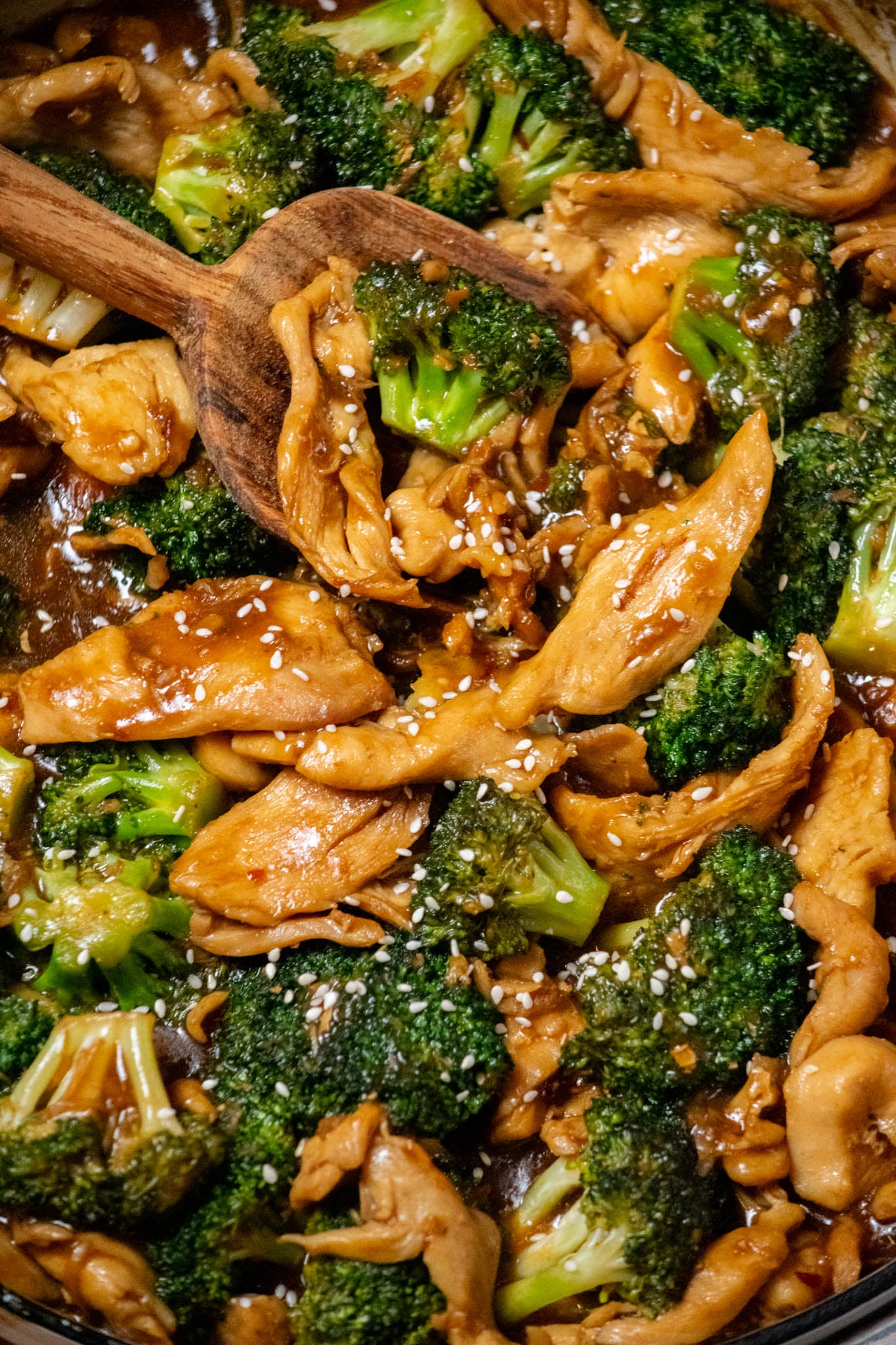 Chinese Chicken and Broccoli (Saucy Stir Fry)