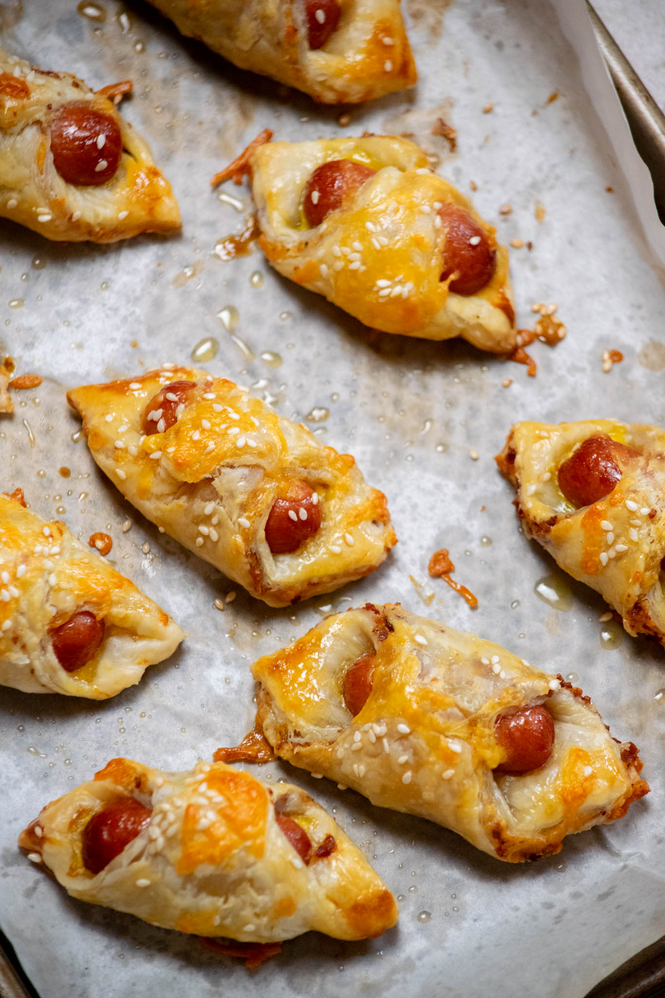 Easy and Delicious Pigs in a Blanket Recipe (Bacon Cheddar)