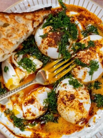 Turkish Eggs Recipe (Cilbir)