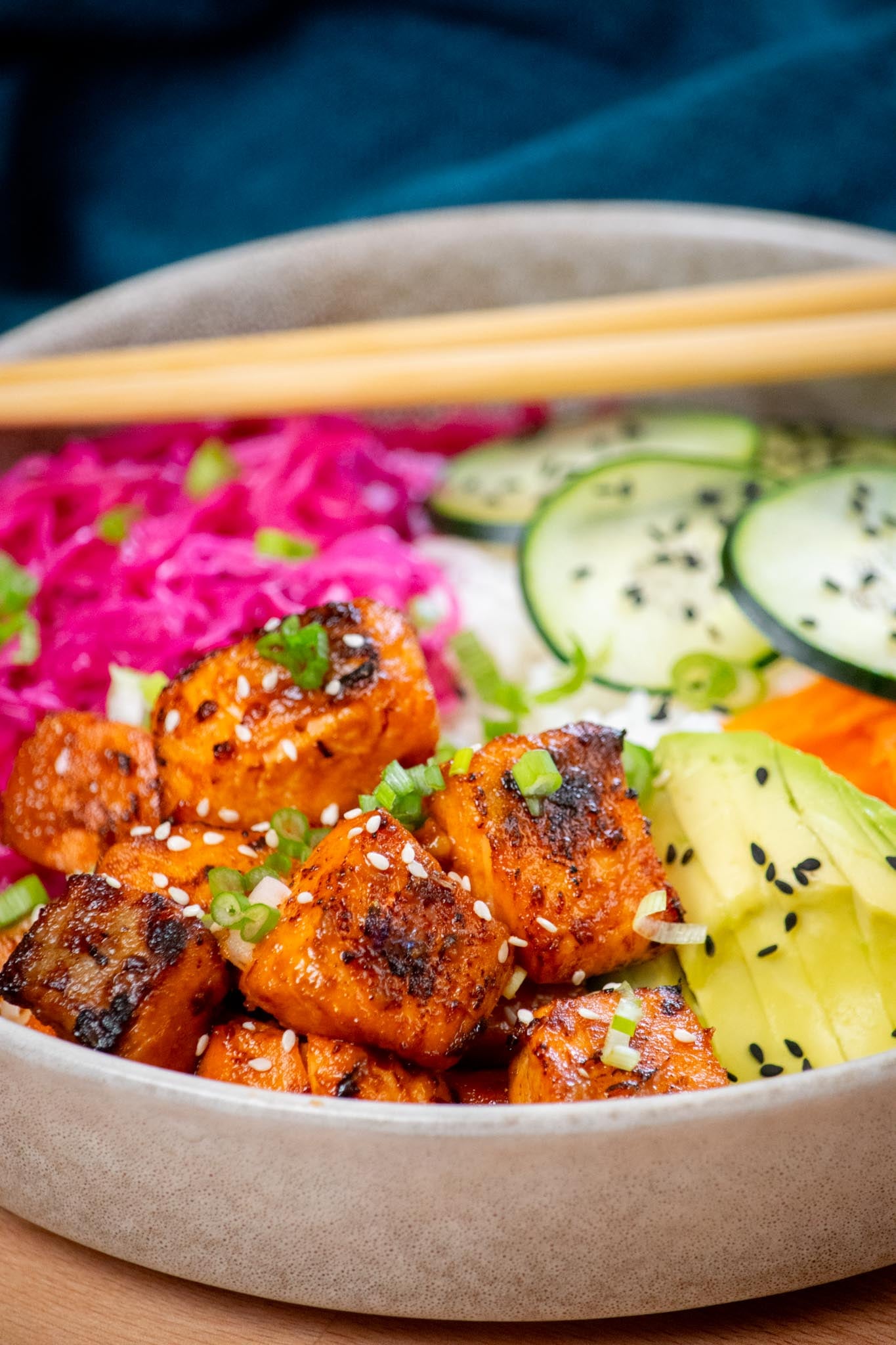 Air fryer salmon bites
