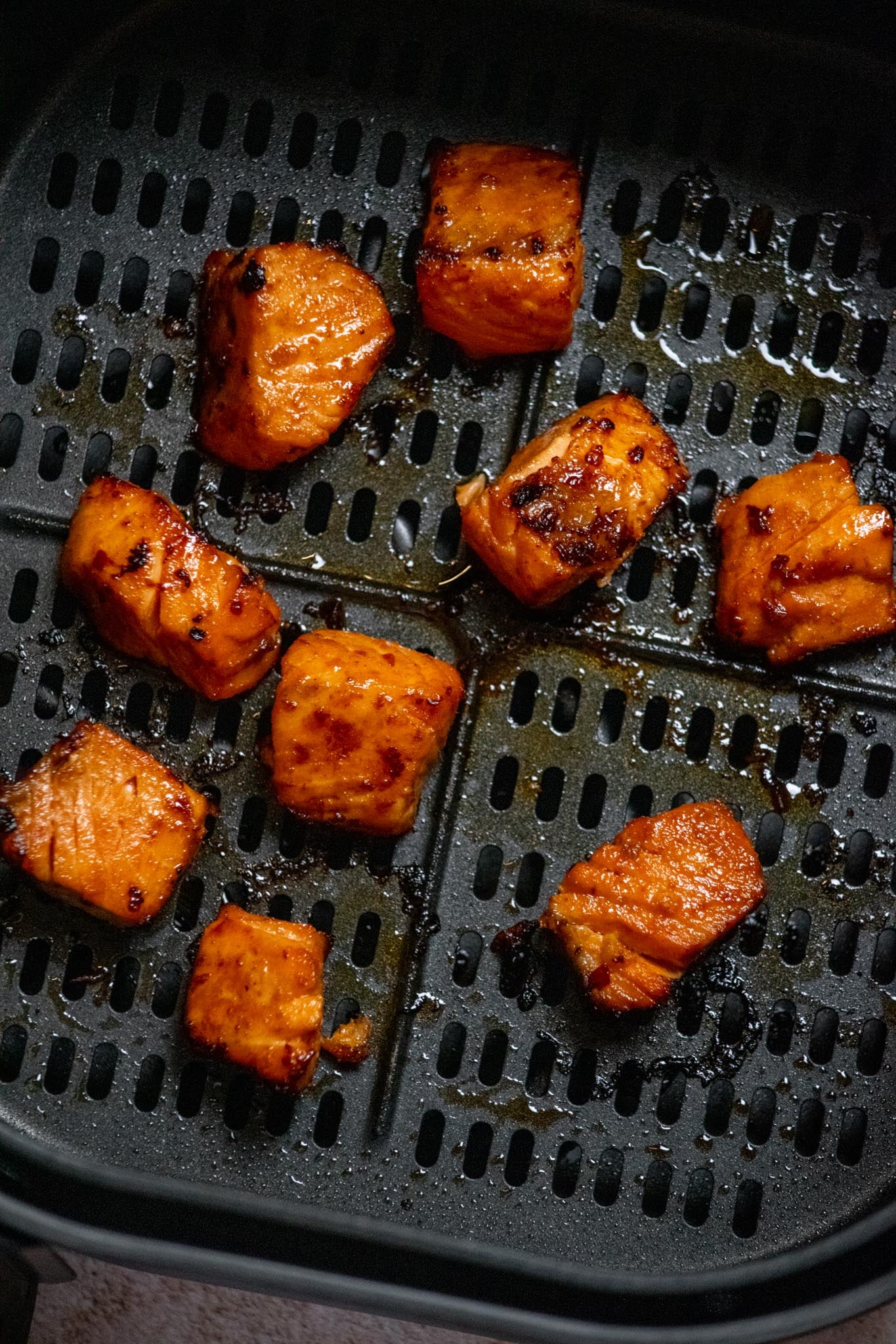 air fryer salmon bites